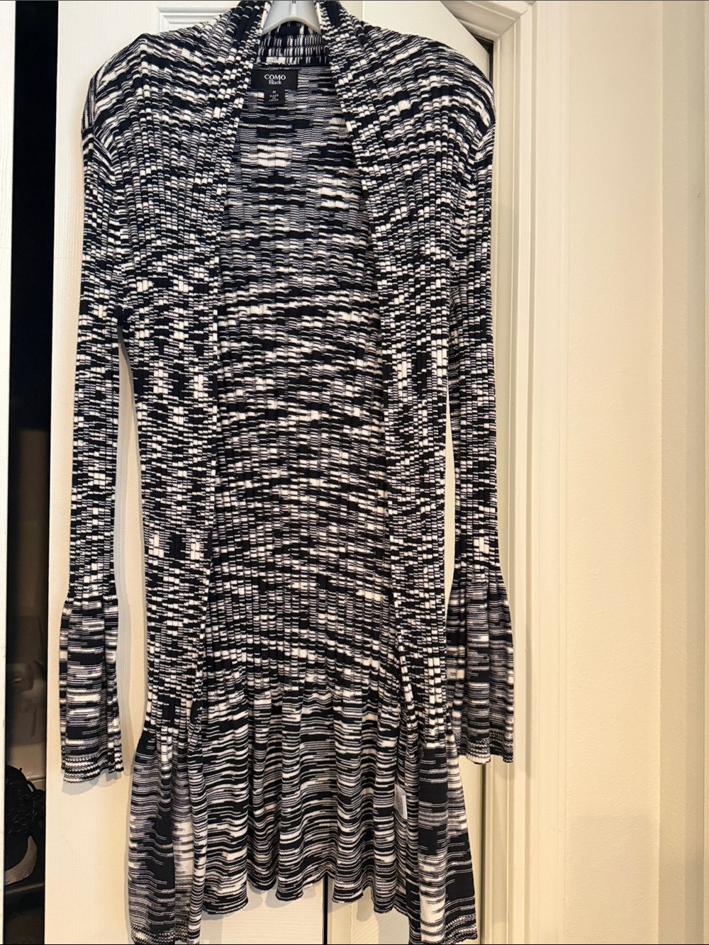 Casual Corner Black and White Patterned Long-Sleeve cardigan/duster